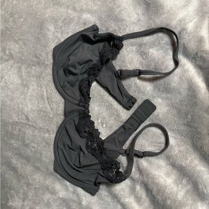 SKIMS Black Lace-Trim Underwire Bra
